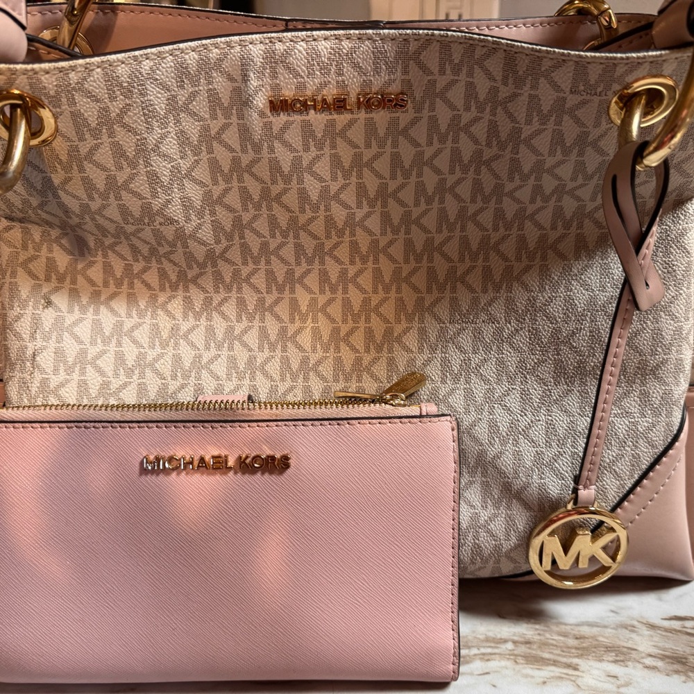 Michael kors purse and wallet